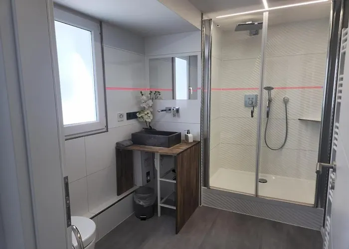 Appartement Bei Pina - Business Nahe Duesseldorf *